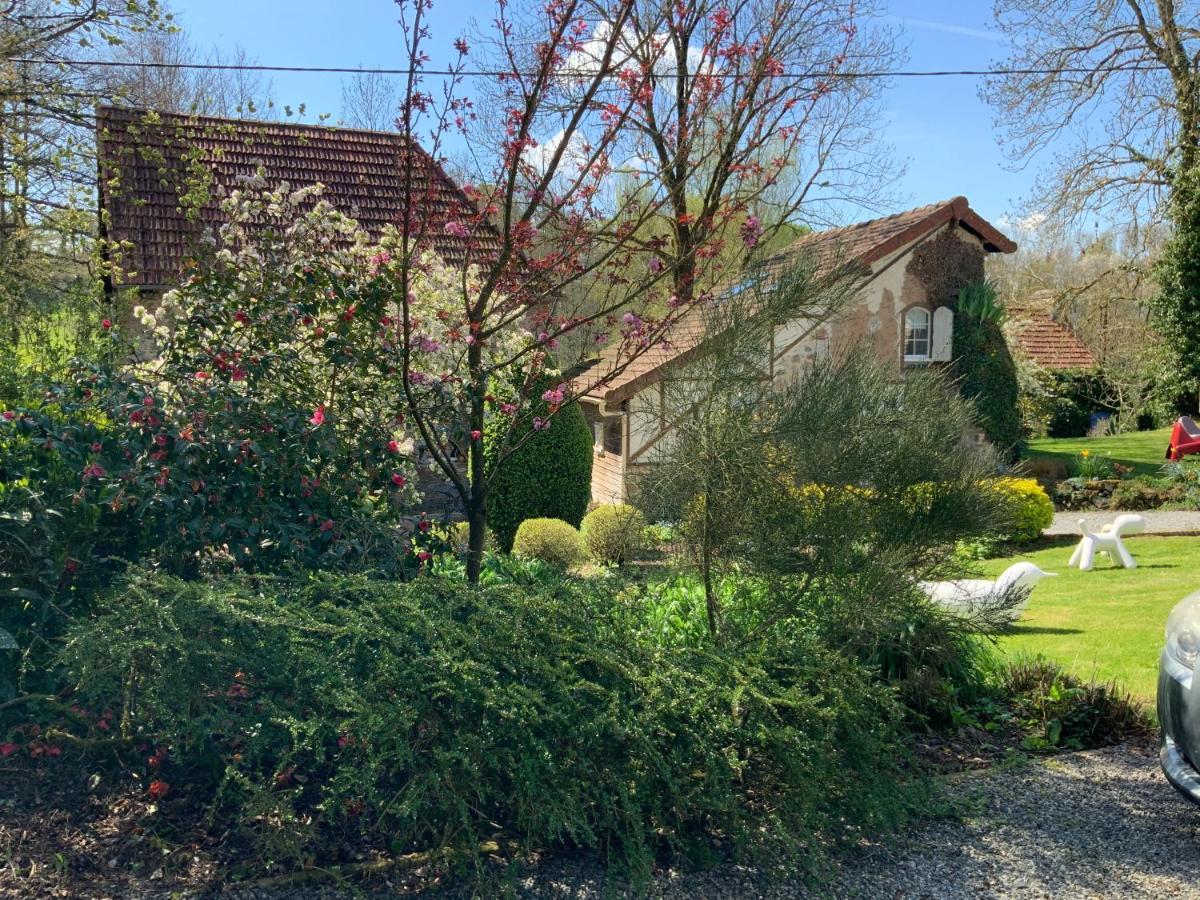 Bed and Breakfast Le Moulin De La Castellerie Moon-sur-Elle Exterior foto