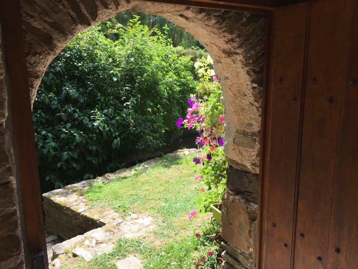 Bed and Breakfast Le Moulin De La Castellerie Moon-sur-Elle Exterior foto