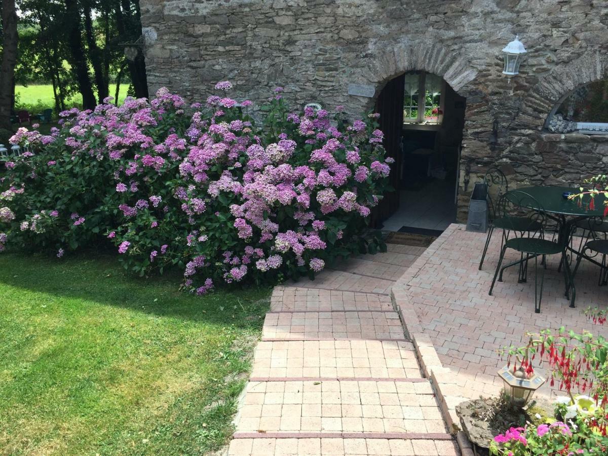 Bed and Breakfast Le Moulin De La Castellerie Moon-sur-Elle Exterior foto